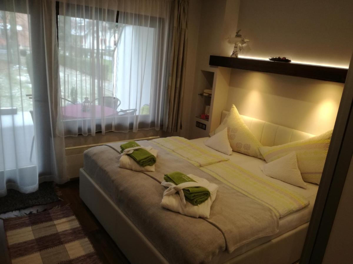 Titi Classic & Trendy Apartman Buk Exterior photo
