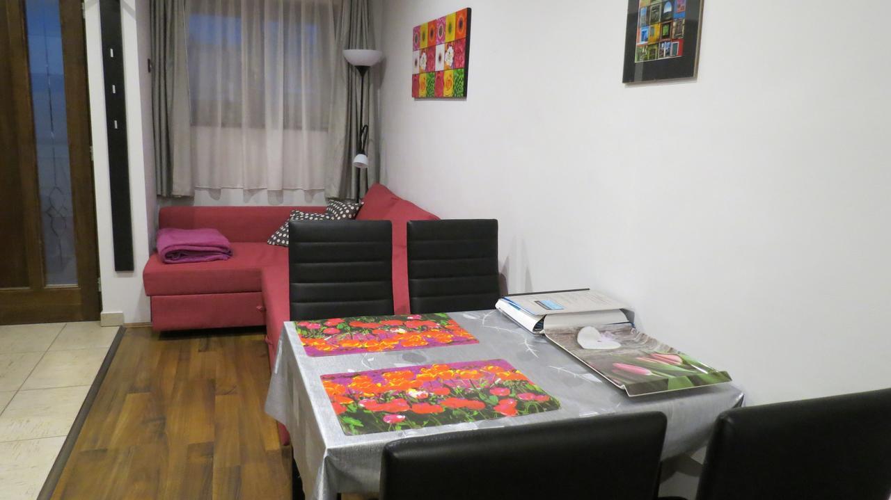 Titi Classic & Trendy Apartman Buk Exterior photo